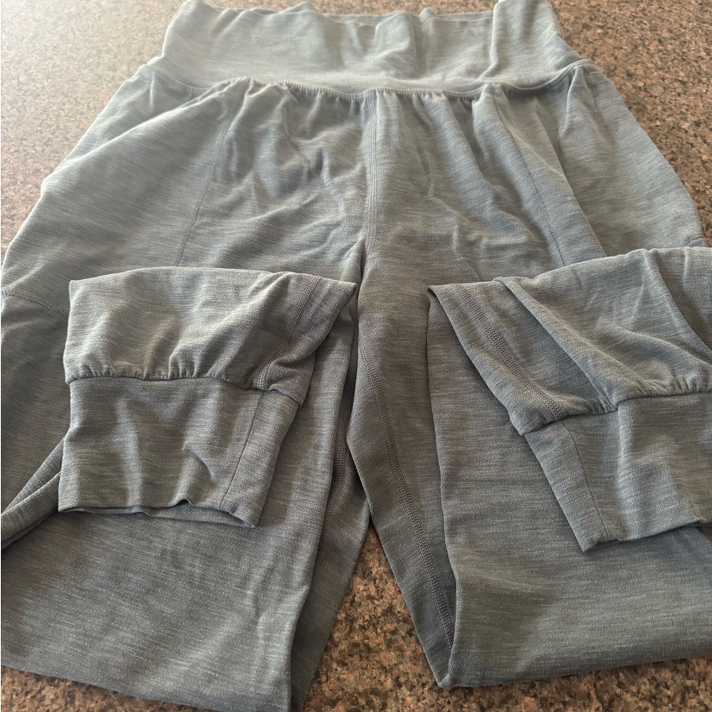 Athleta sage Cargo Joggers